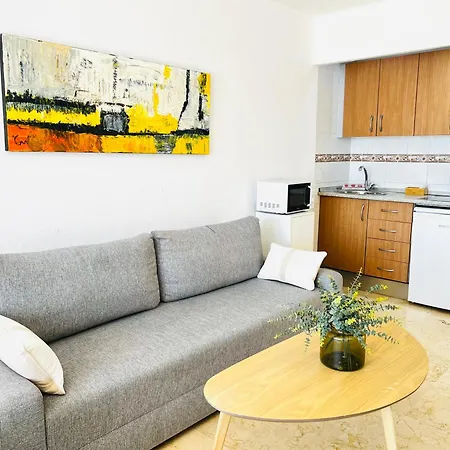 La Roca Frente Al Mar Sinese Design Homes טורמולינוס