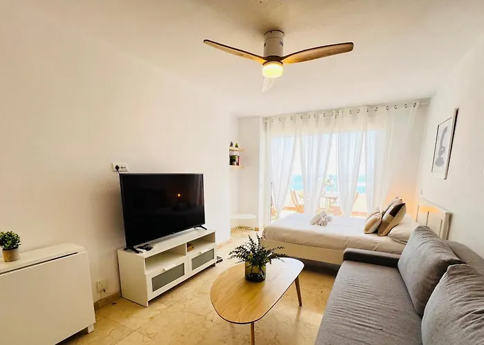 La Roca Frente Al Mar Sinese Design Homes Torremolinos